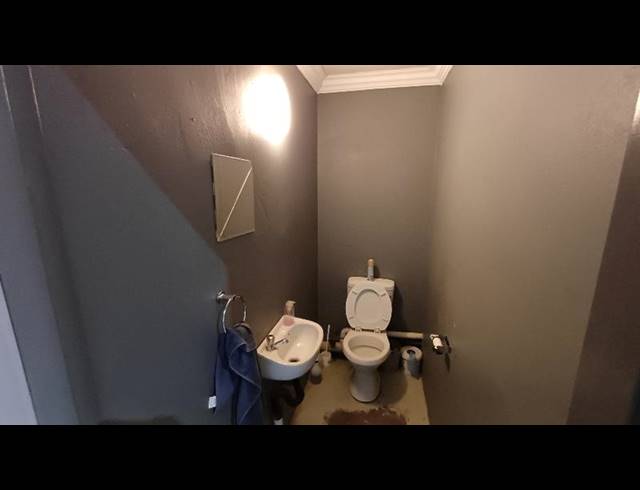 INDUSTRIAL PROPERTY TO RENT IN LYTTELTON MANOR